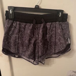 COPY - Lululemon hotty hot shorts
